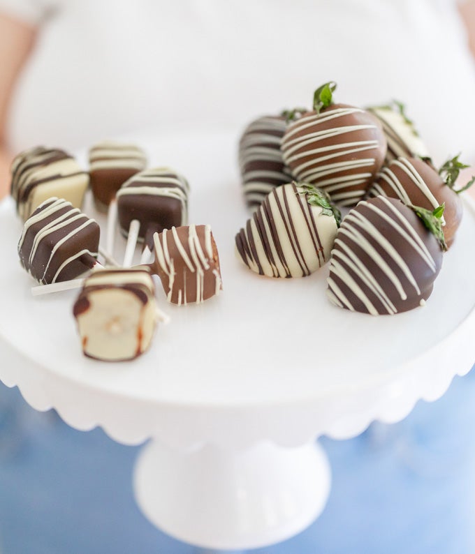 Classic Strawberries & Cheesecake Pops - 12 pc - Image 2