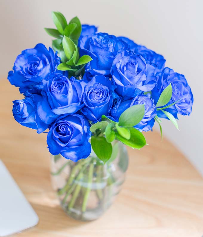One Dozen Blue Roses - Image 3