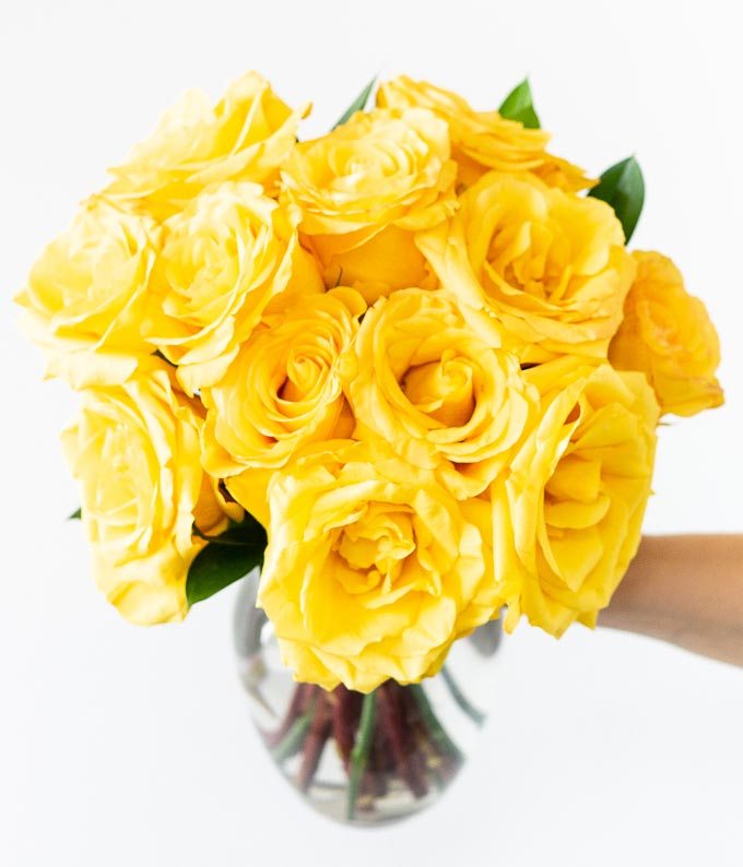 One Dozen Yellow Roses - Image 3