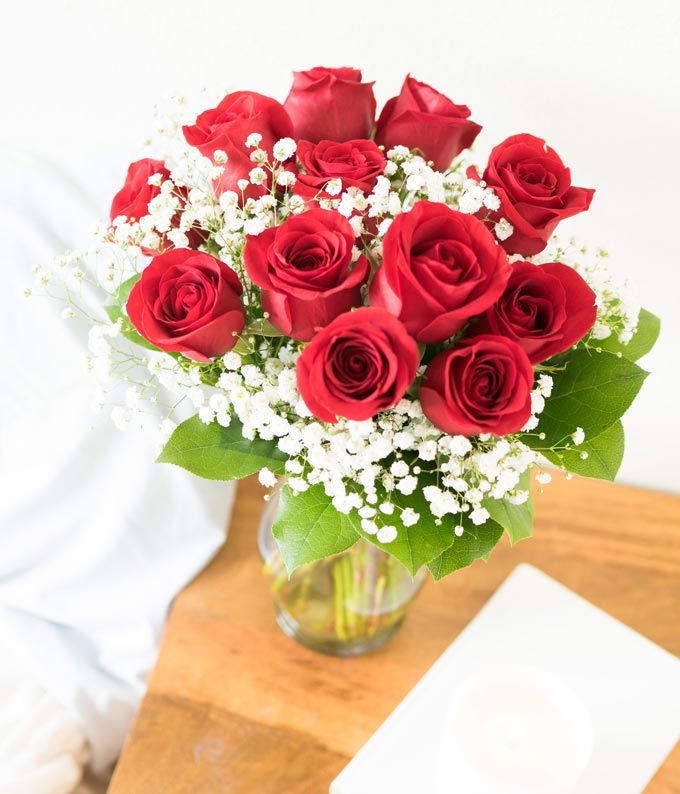 One Dozen Red Roses - Image 4