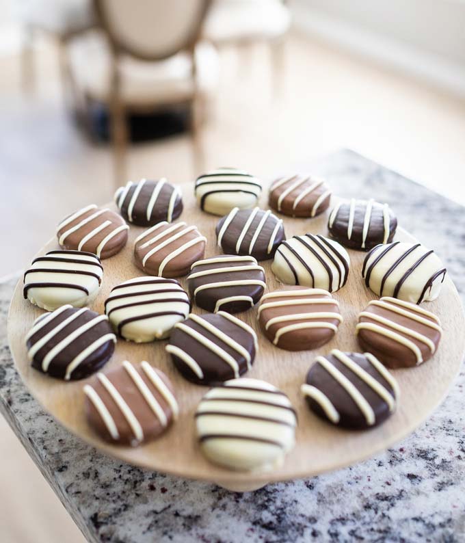 One Dozen Roses with Chocolate Drizzled Oreos - Image 2
