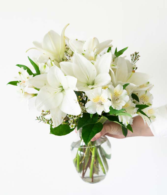 Life Well Lived Lily Bouquet - Image 3