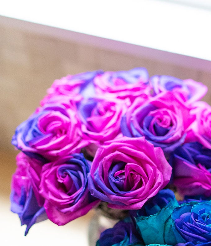 One Dozen Cosmic Roses - Image 5