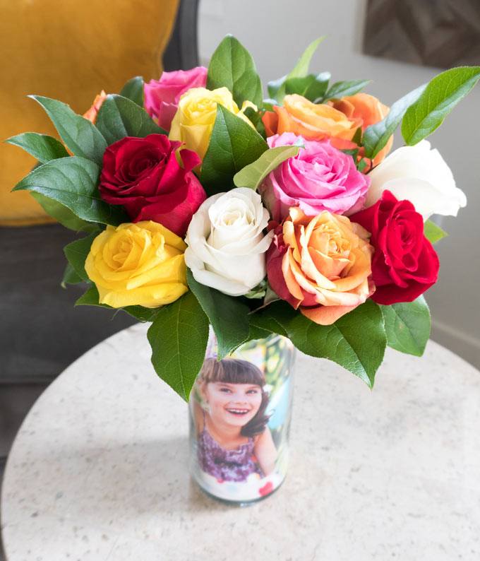 One Dozen Rainbow Roses - Image 3